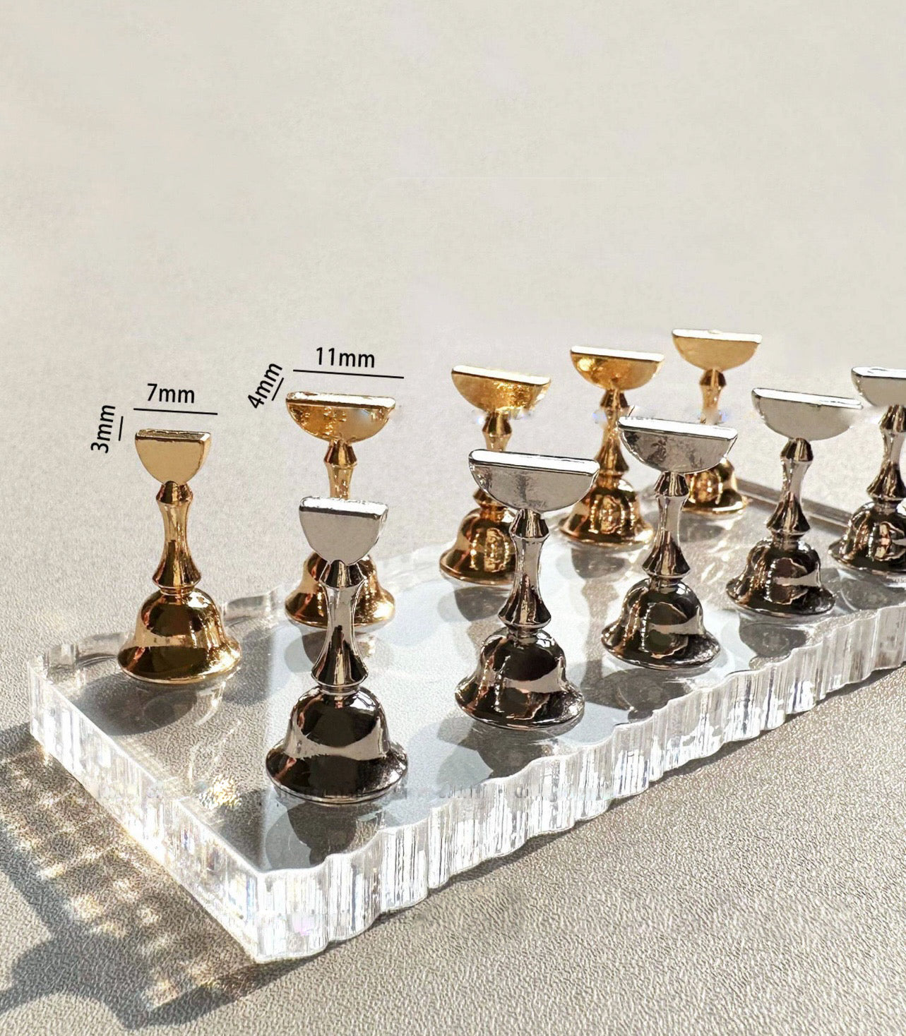 Magnetic 10 Nail Holder