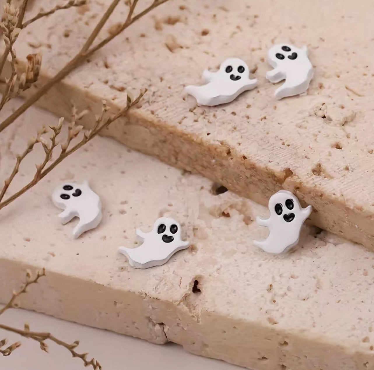 Cute Ghosts