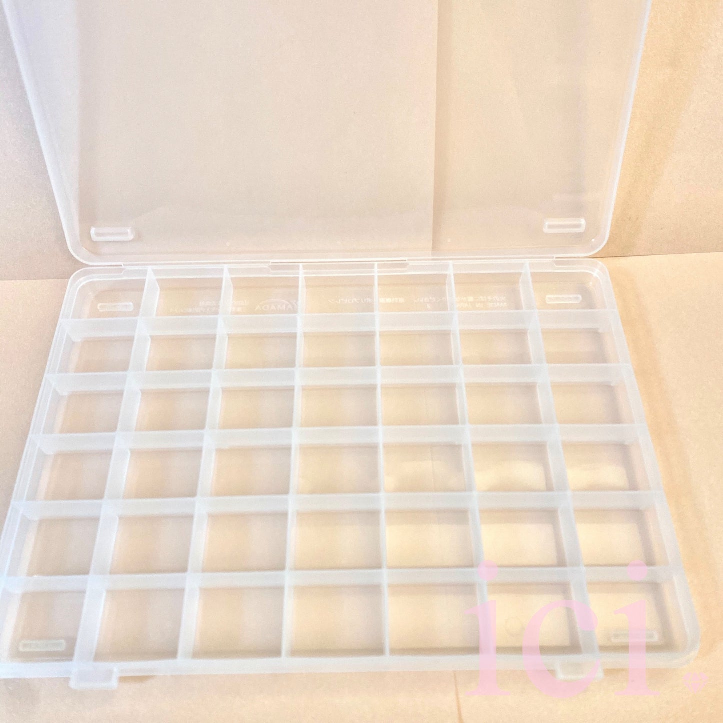 42-Grid Stackable Storage
