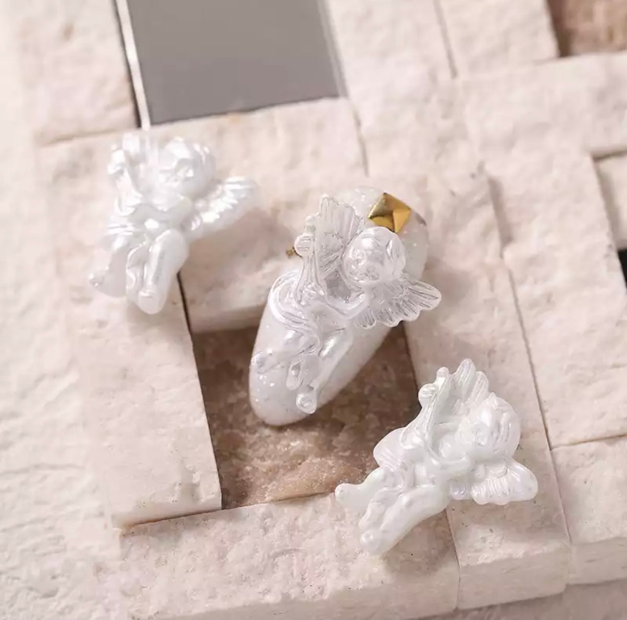 Baroque Angel - Metallic White