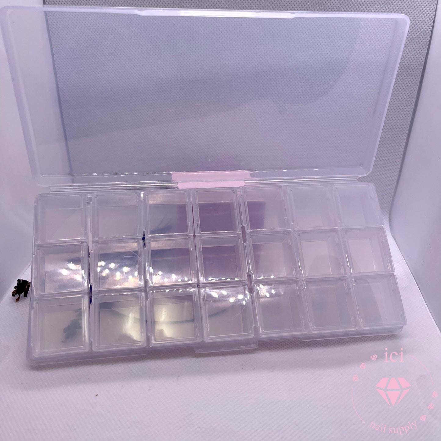 21-Grid Storage Container