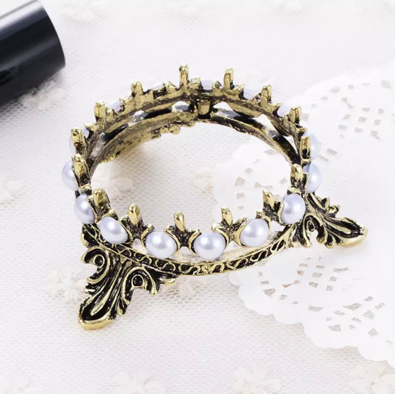 Crown Nail Brush Holder