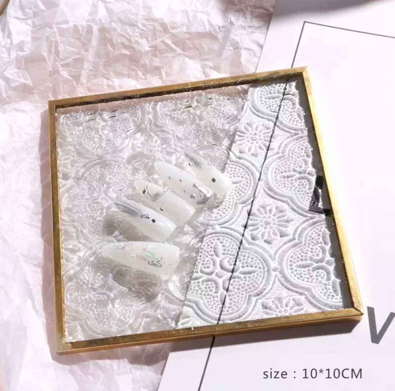 Glass Nail Display with Pattern