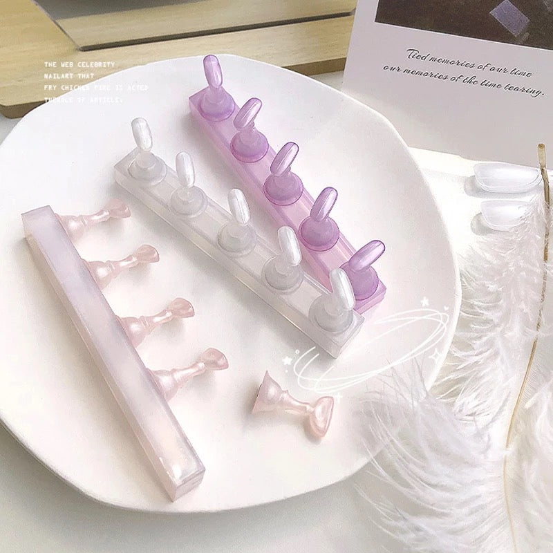 Aurora Magnetic Nail Holder