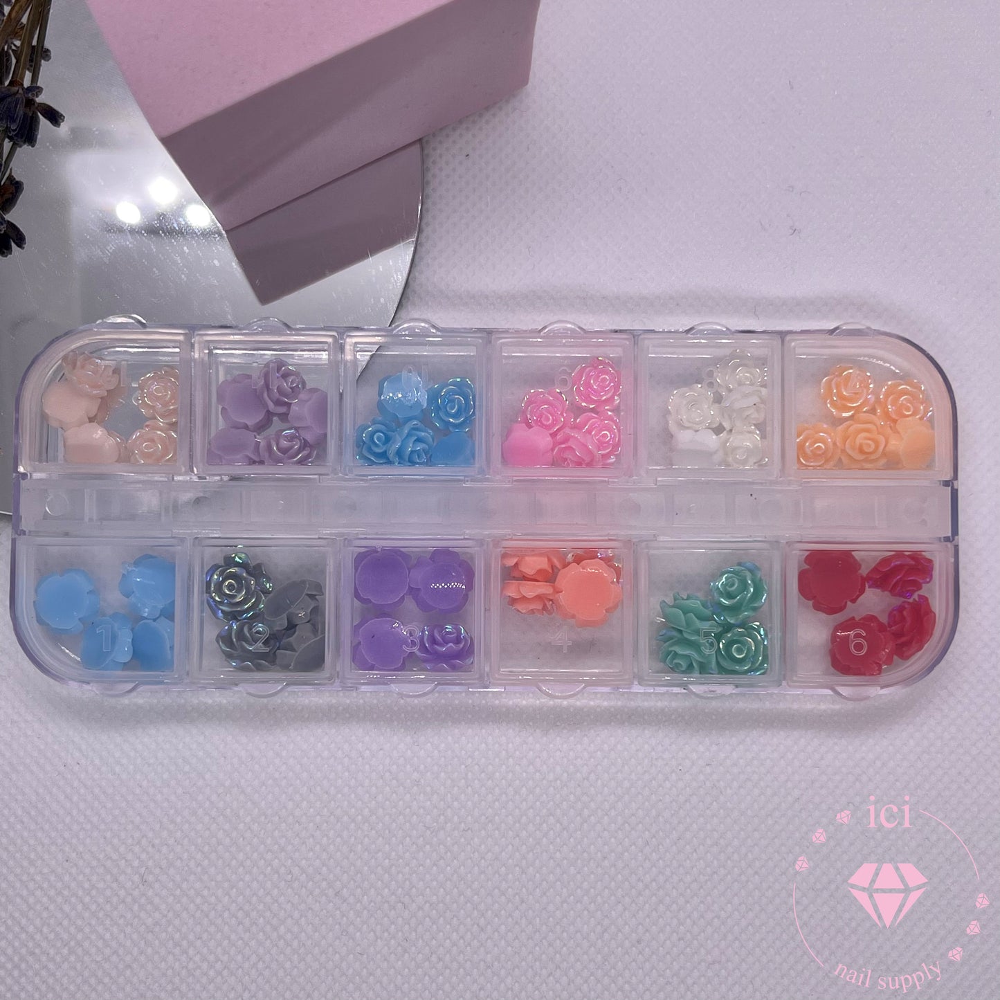 12-Grid Colourful Aurora Roses