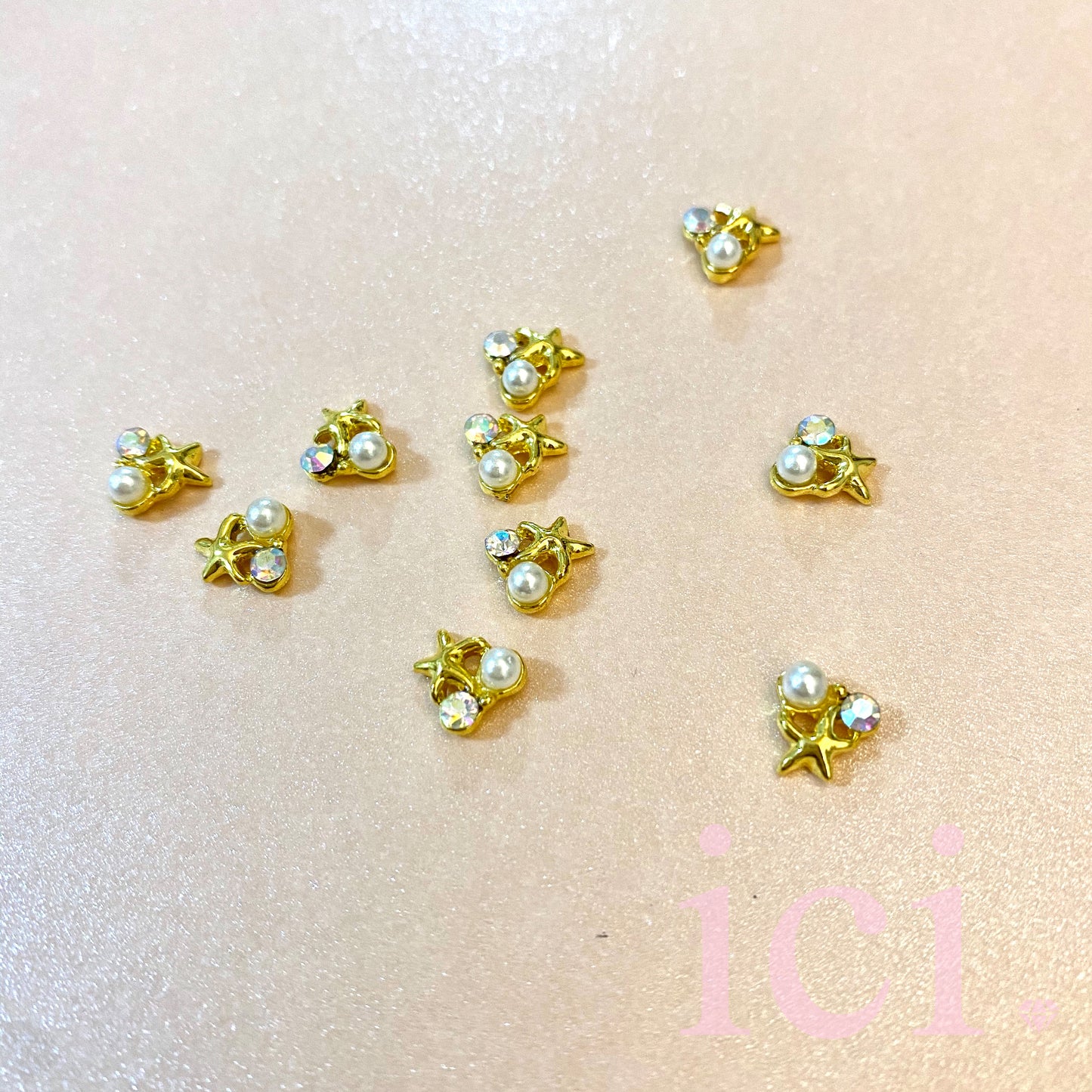 Gold Star with Pearl and Stone