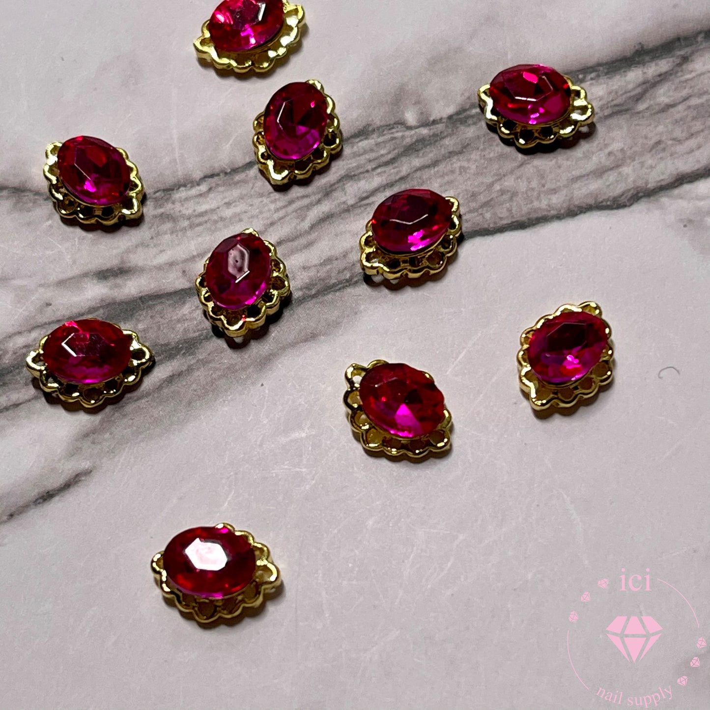 Fuchsia Big Oval Stone with Gold Boarder