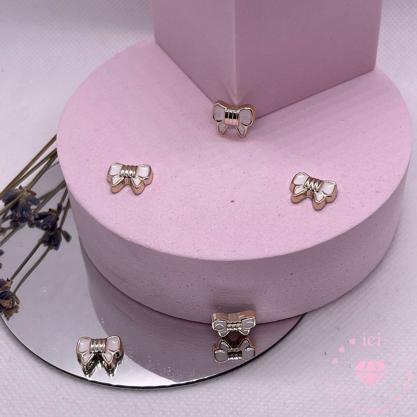 Cartoon Bow
