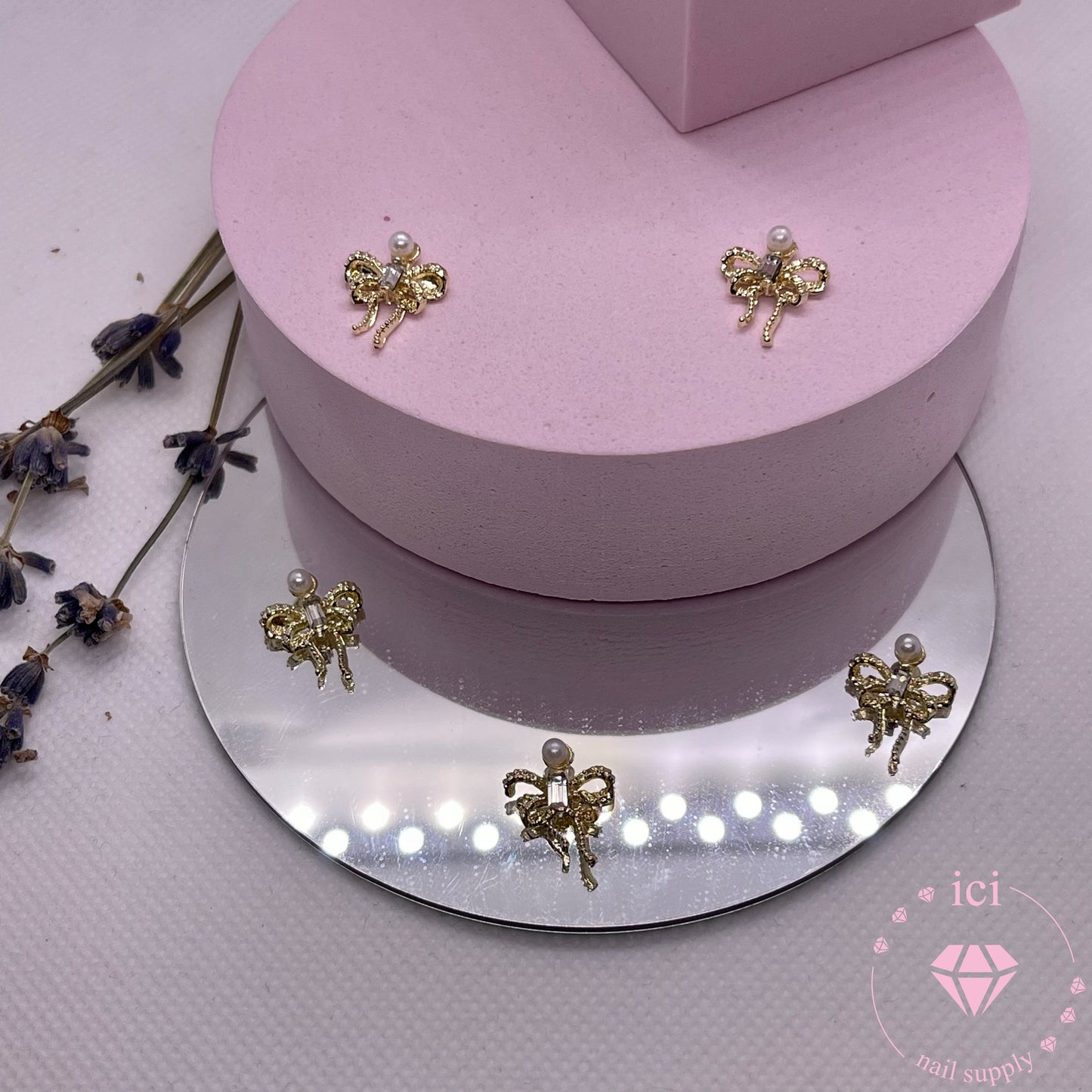 Ribbon Bow with Pearl