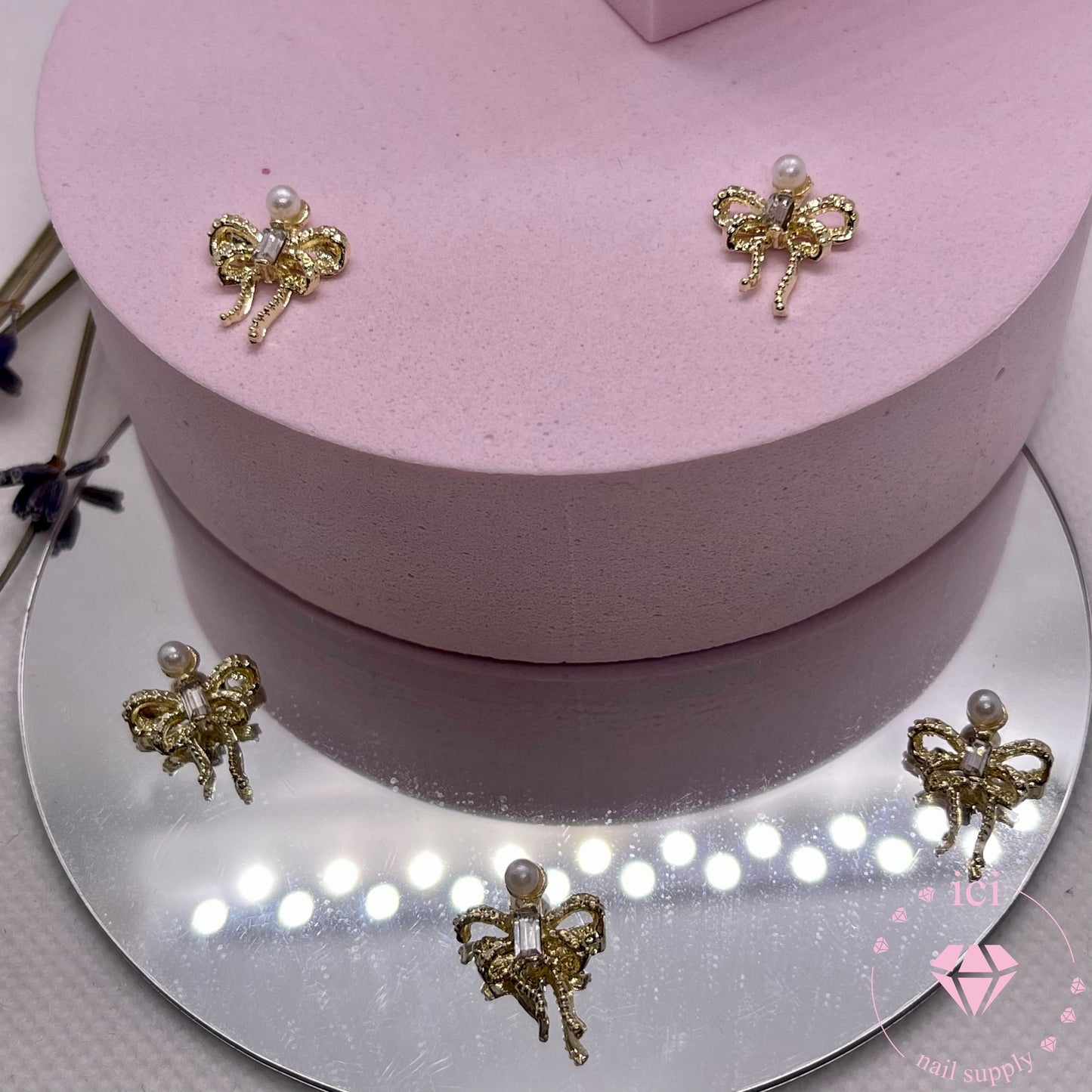 Ribbon Bow with Pearl