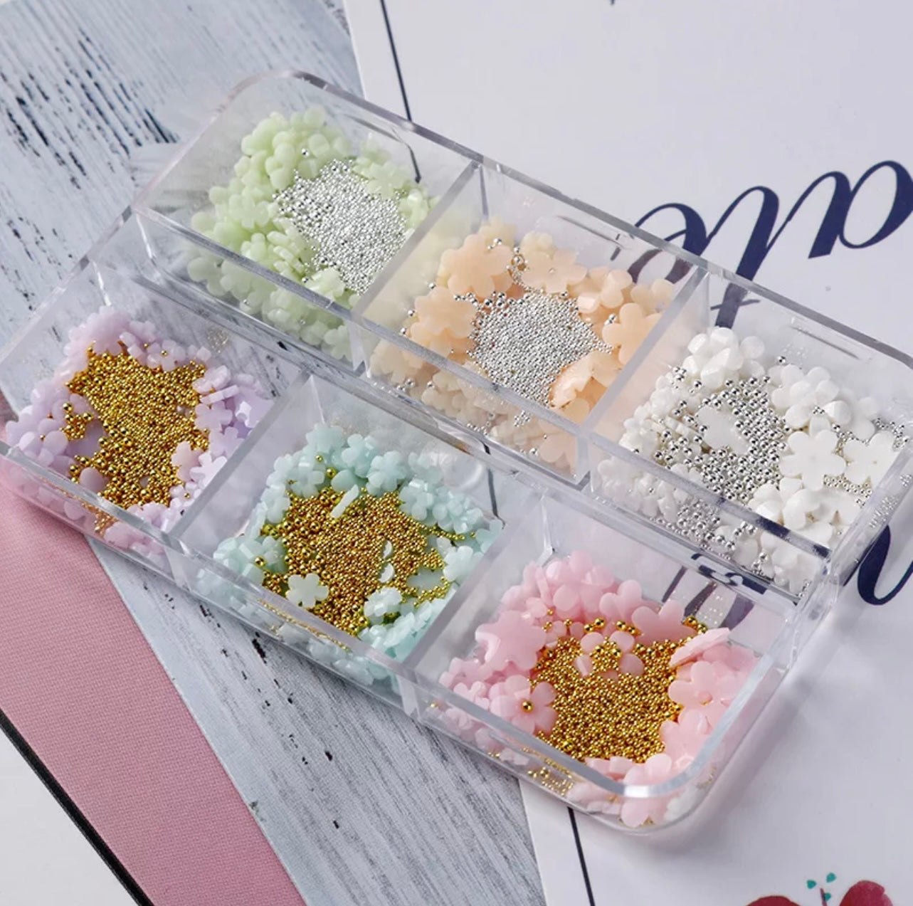 UV Colour Change Flower with Caviar Beads