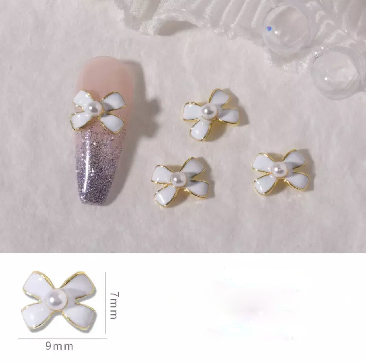 Bow with Pearl Centre